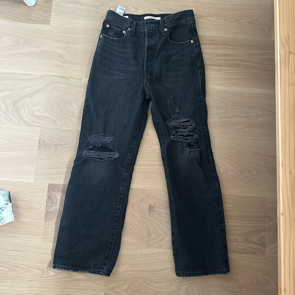 Levi’s Distressed Black Jeans - Picture 2 of 5